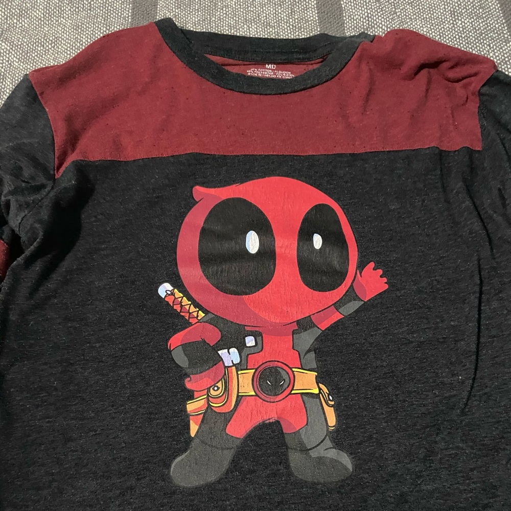 Deadpool Long Sleeve Shirt Size Medium
